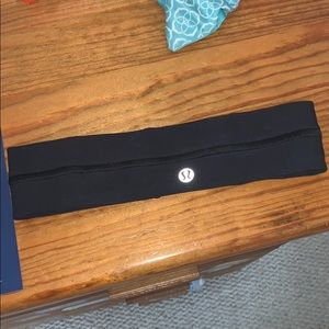 Lulu lemon head band